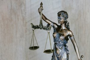 El impacto de la aplicación  de inteligencia artificial  en futuras decisiones judiciales