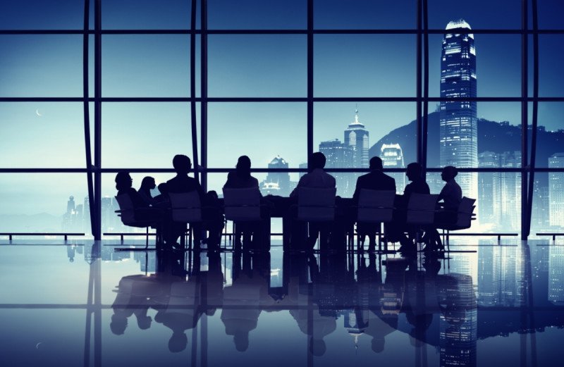 Tesis de maestría en ﬁnanzas corporativas y riesgo ﬁnanciero Gobierno corporativo y responsabilidad social en empresas de la bolsa de valores